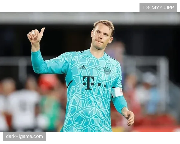 诺伊尔转型门将新角色迎挑战,状态回暖引关注 诺伊尔转型门将新角色迎挑战,状态回暖引关注