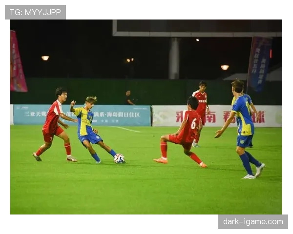 足球明星镜头下的激情与荣耀瞬间引关注