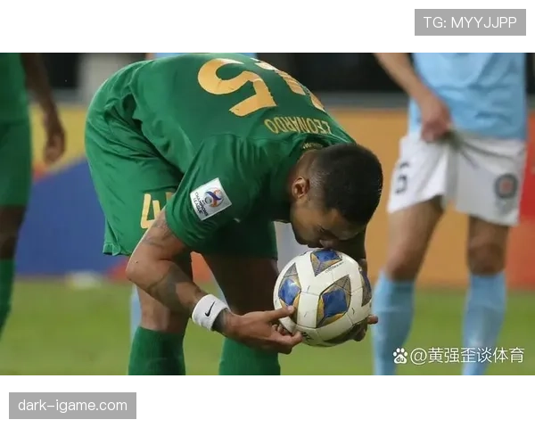 外媒热议：新星闪耀绿茵场，年轻球员成赛场焦点