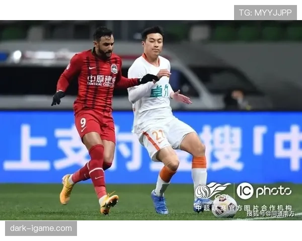 群体冲突中裁判如何精准判罚才能避免误判陷阱？